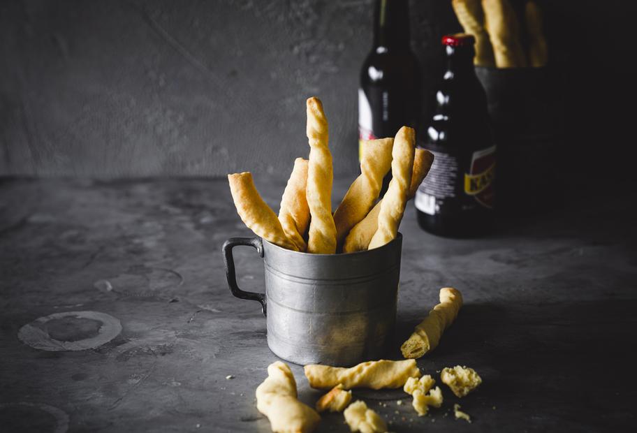 Die knusprigsten Käsestangen