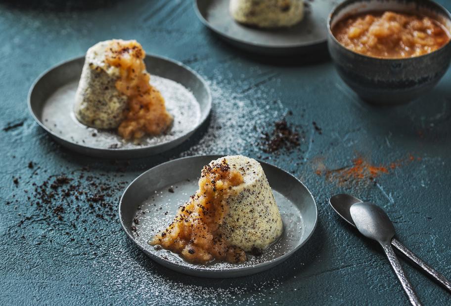 Quark-Mohn-Soufflé mit Apfel-Birnen-Mus