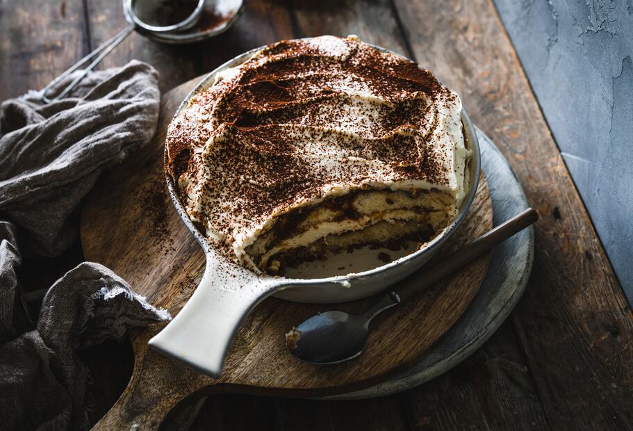 Veganes Tiramisu mit selbst gemachtem Biskuit
