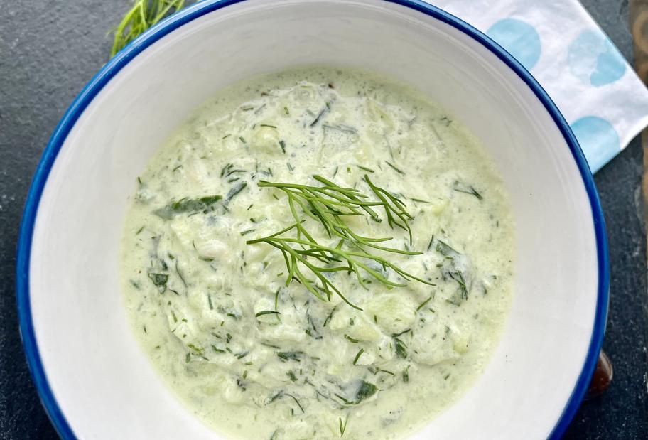 Gurkensalat mit Senf-Dill-Soße
