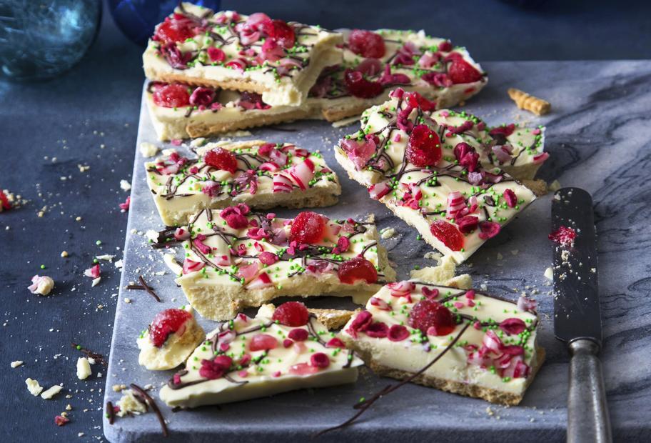 Rot-weiße Schokoschnitten