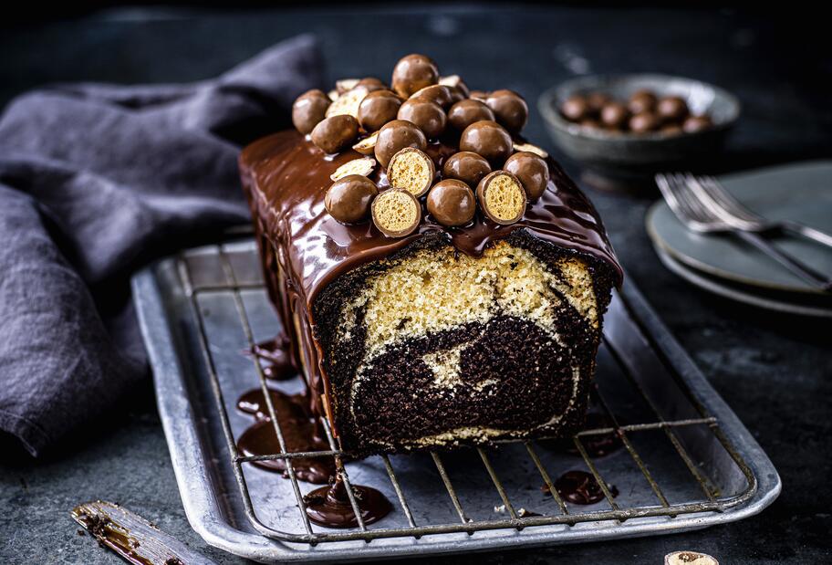 Marmorkuchen mit Knusperkugeln