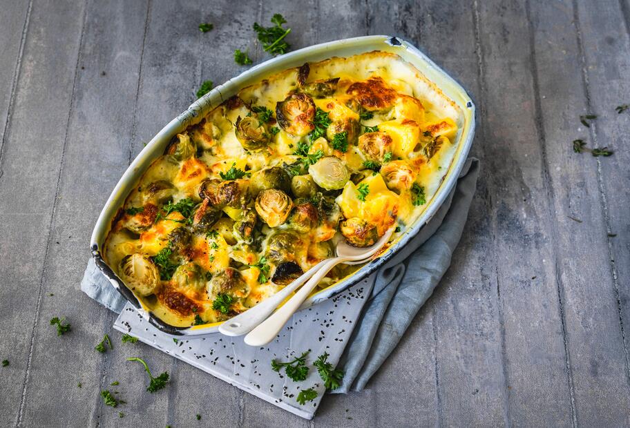 Würziger Rosenkohlauflauf mit Kartoffeln