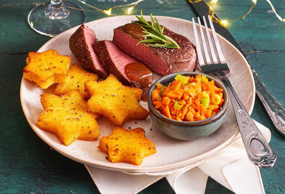 Sous-vide-Medaillons mit Polentasternen