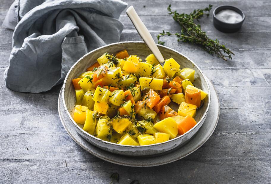 Steckrübengemüse mit Thymianbutter