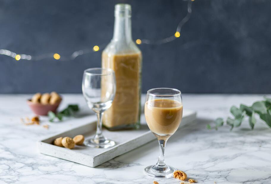 Sahniger Amarettini-Likör