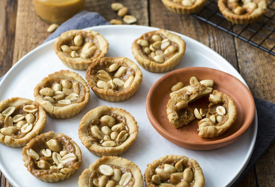 Erdnuss-Körbchen mit Dulce de Leche