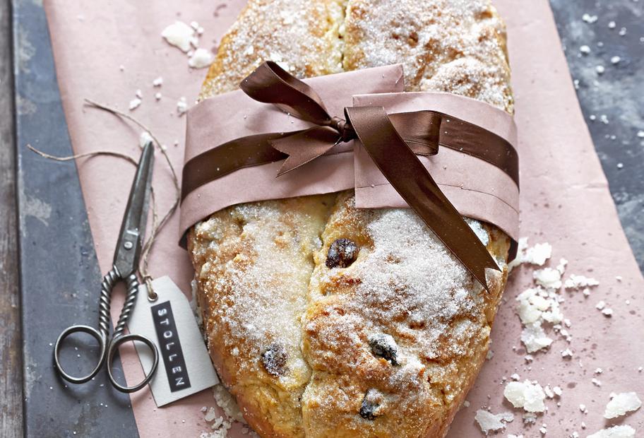 Macadamia-Stollen mit Cranberrys