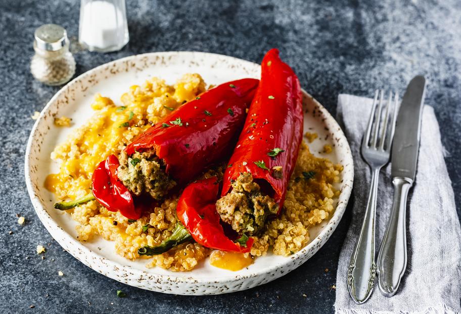 Paprika mit Hackfleisch und Quinoa