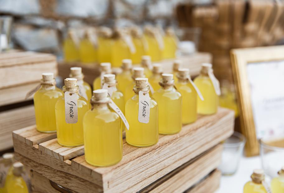 Limoncello-Likör mit Ingwer und Kokos