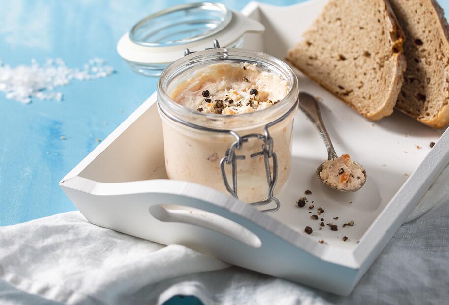 Lachsaufstrich mit Crème fraîche