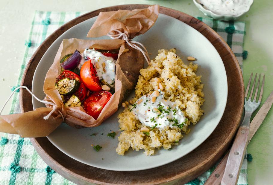 Mediterrane Gemüsepäckchen mit Quinoa