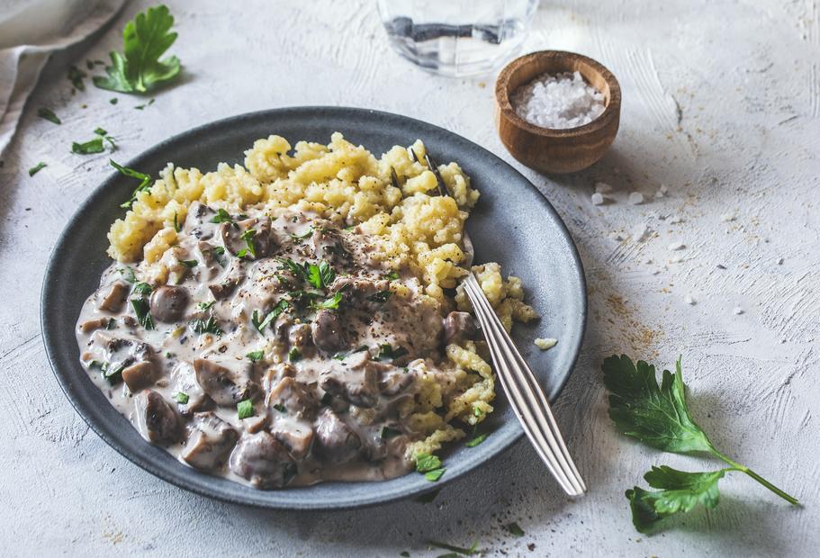 Vegane Spätzle mit Champignon-Rahmsoße