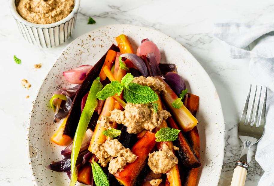 Gedämpftes Gemüse mit Knoblauchsoße