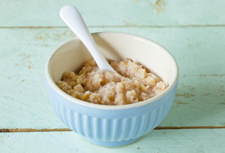 Getreide-Obst-Brei