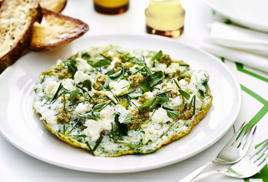 Eiweiß-Omelett mit Feta und Tapenade