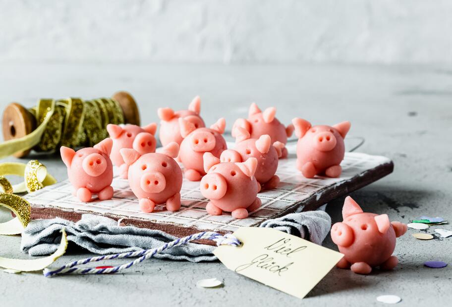 Glücksschweinchen aus Marzipan