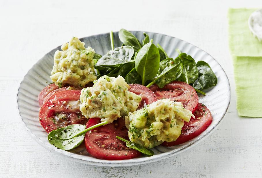 Brotknöpfle mit Salat