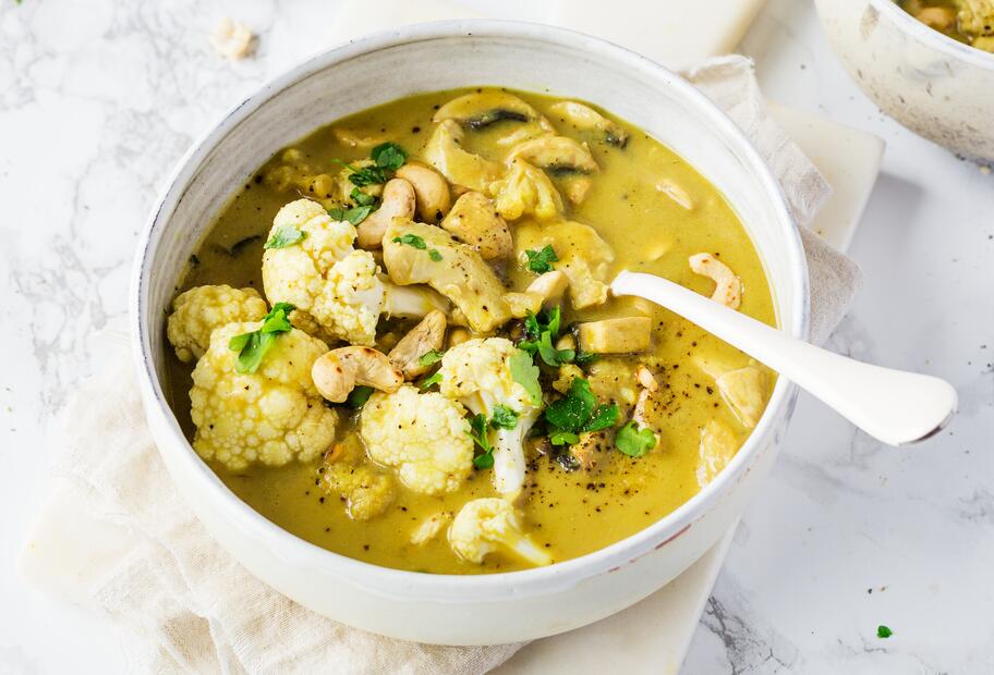Low-Carb-Putencurry mit Blumenkohl