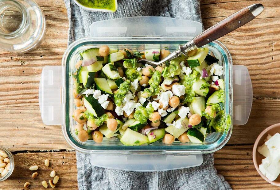 Zucchini-Kichererbsen-Salat