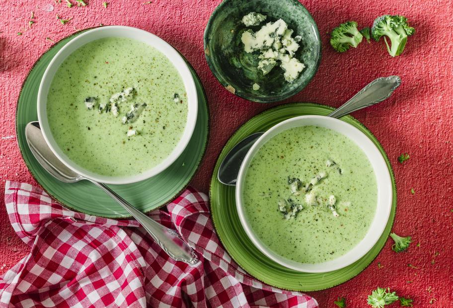 Brokkolisuppe mit Gorgonzola