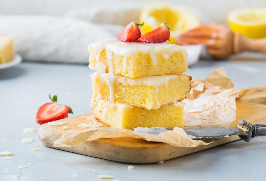 Saftiger Zitronenkuchen vom Blech
