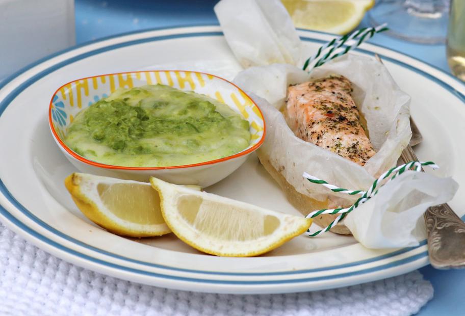 All-in-One-Lachs mit Kartoffel-Erbsen-Püree
