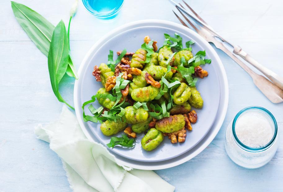 Bärlauchgnocchi mit Nussbutter