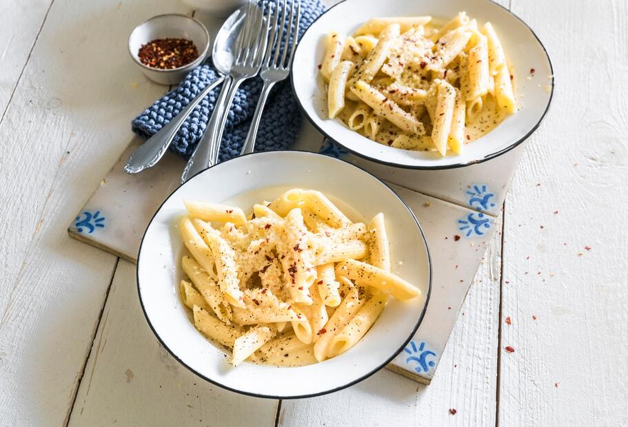 Nudeln mit cremiger Käsesoße