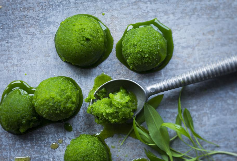 Erfrischendes Bärlauchsorbet