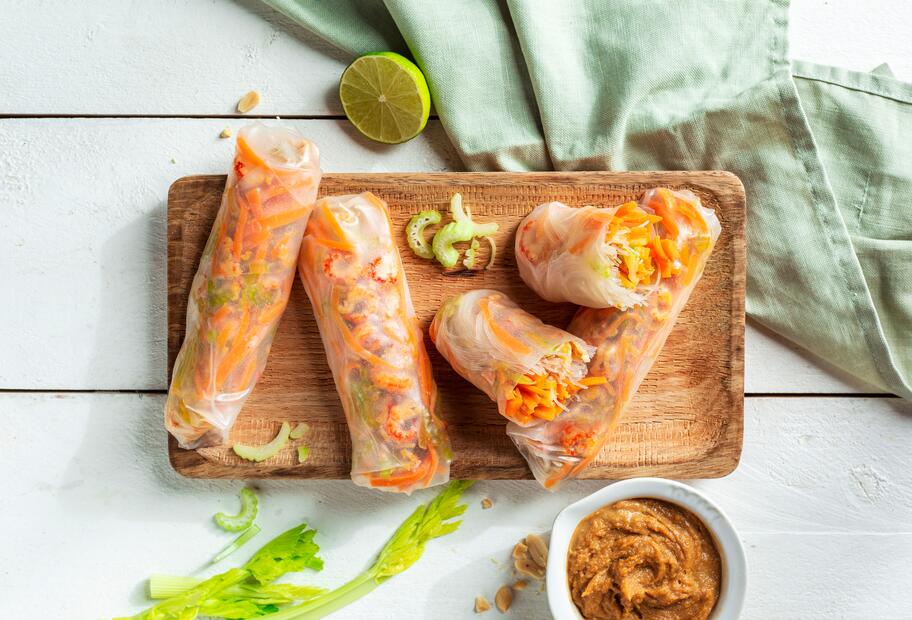 Sommerrollen mit Garnelen und Erdnussdip für den Thermomix®
