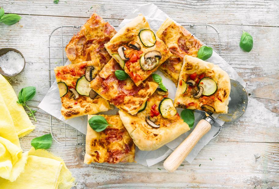 Zweierlei Pizza vom Blech