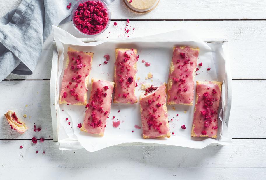 Kirsch-Pudding-Taschen mit Blätterteig