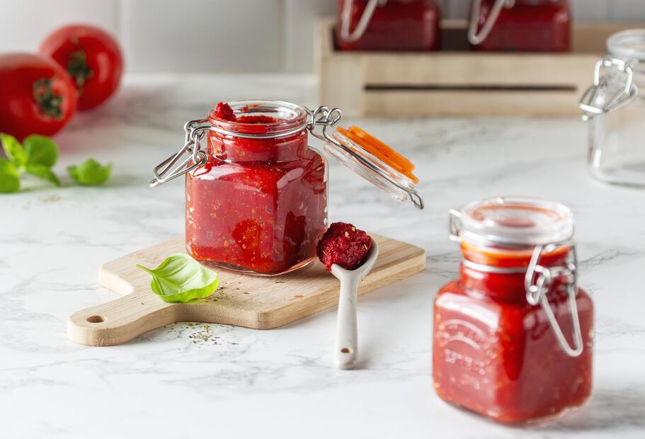 Tomatenmark aus ganzen Tomaten