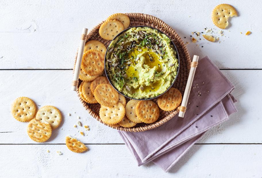 Cremiger Avocado-Hummus in 10 Minuten