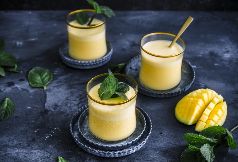 Blitzschneller Mango-Lassi-Proteinshake