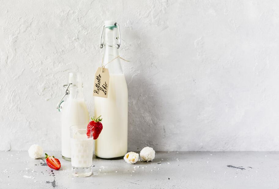 „Raffaello“-Likör mit Sahne