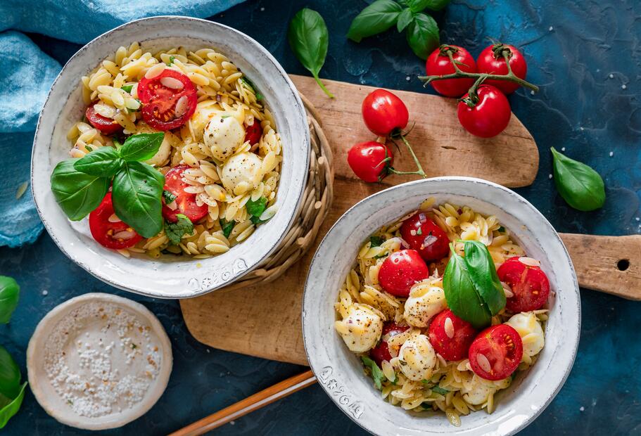 Schneller Risonisalat Tomate-Mozzarella