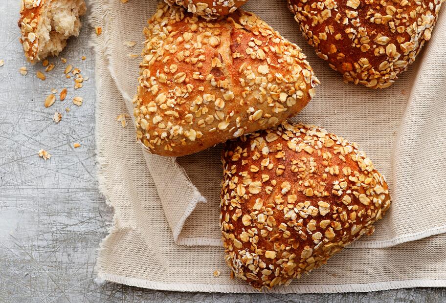 Knusprige Dreikorn-Dreiecke