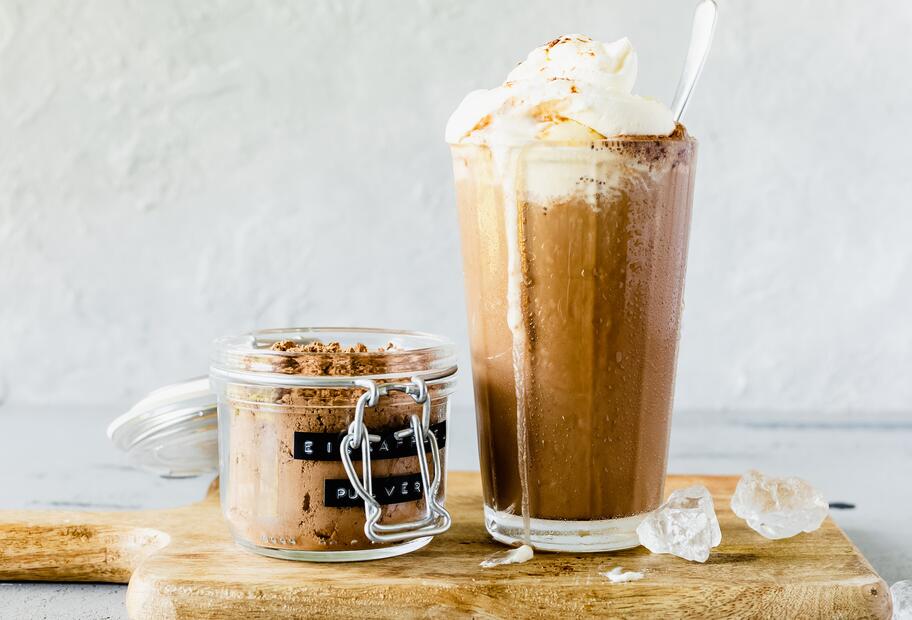 Klassischer Eiskaffee