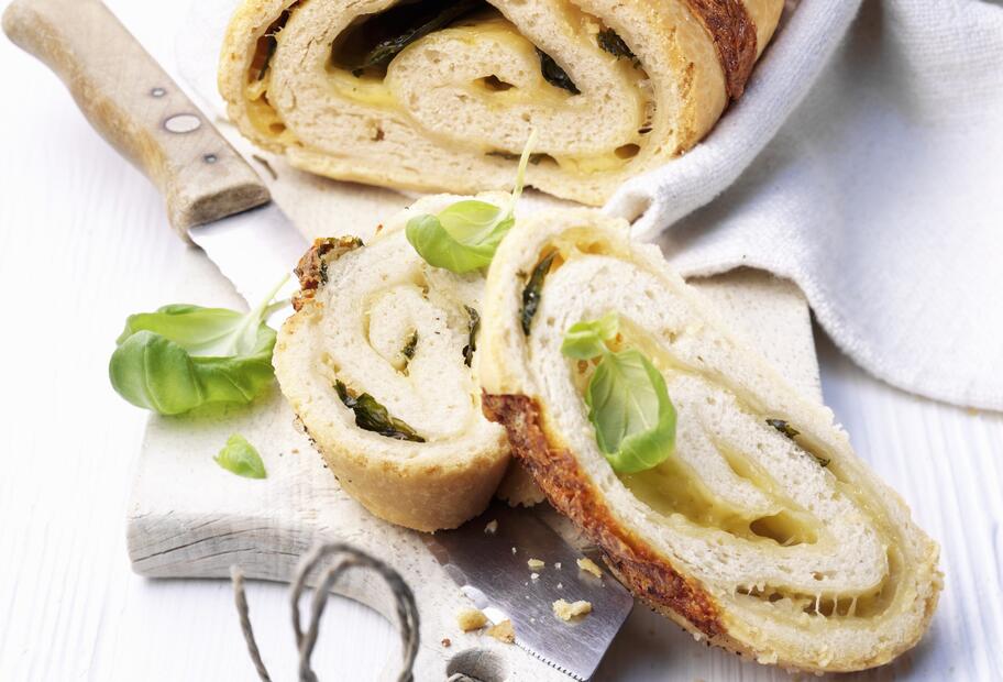 Supersoftes Mozzarellabrot mit frischen Kräutern