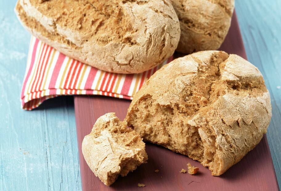 Roggenbrötchen aus dem vollen Korn