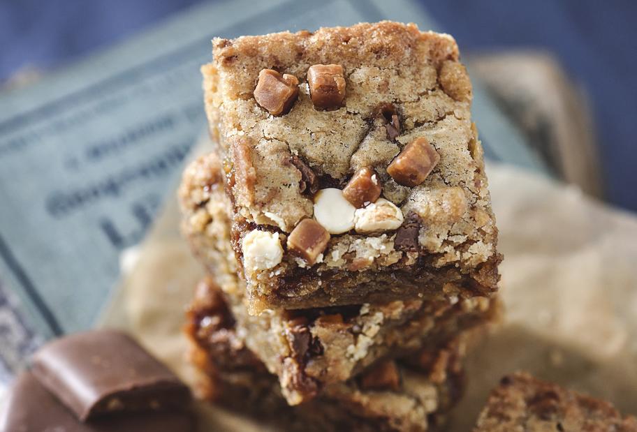 Die schokoladigsten „Daim“-Blondies für den Thermomix®