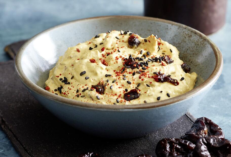 Curry-Dip mit Pflaume