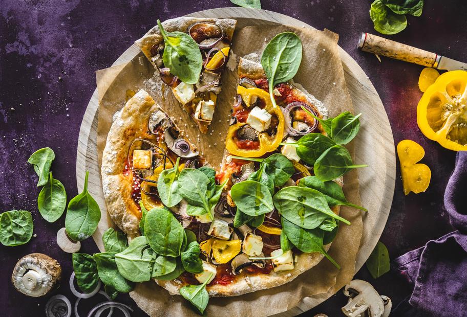Pizza mit Gemüseteig