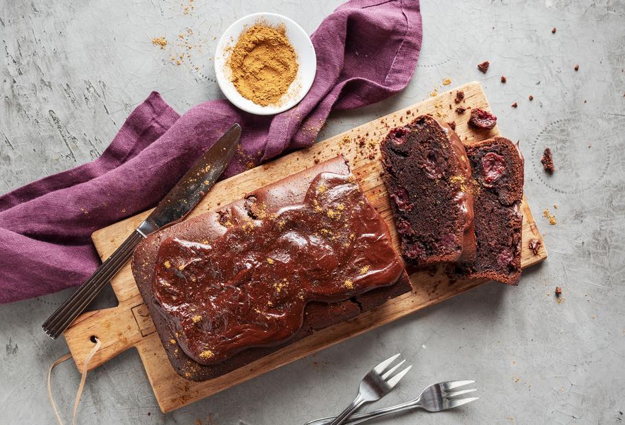 Weihnachtlicher Schoko-Kirsch-Kuchen