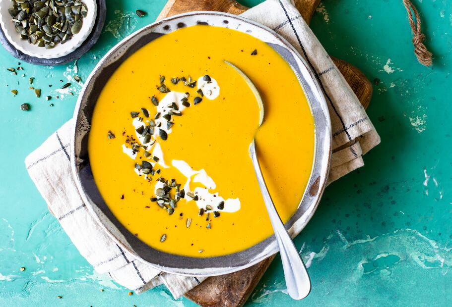 Butternut-Kürbissuppe mit Schmand
