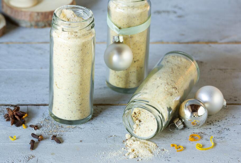 Weihnachtszucker mit weißer Schokolade