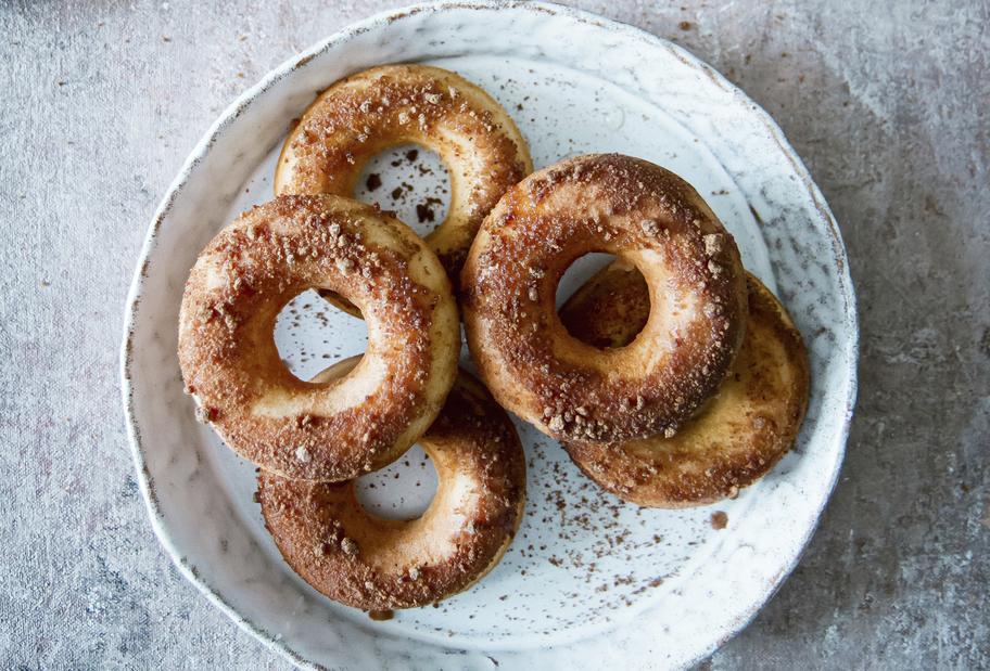 Feinste Donuts mit Zimt und Zucker