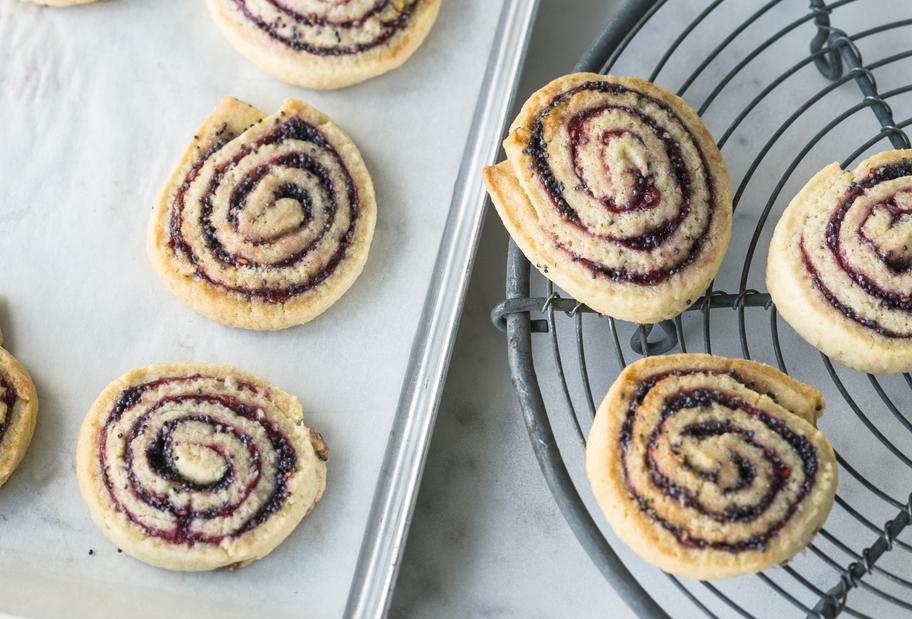 Schnelle Himbeer-Mohn-Schnecken